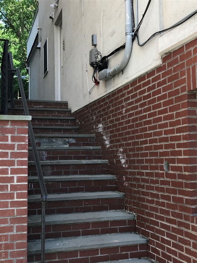 Building Photo - 34 Main St