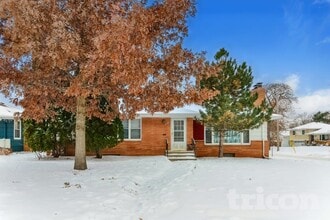 Building Photo - 6100 Colfax Ln S