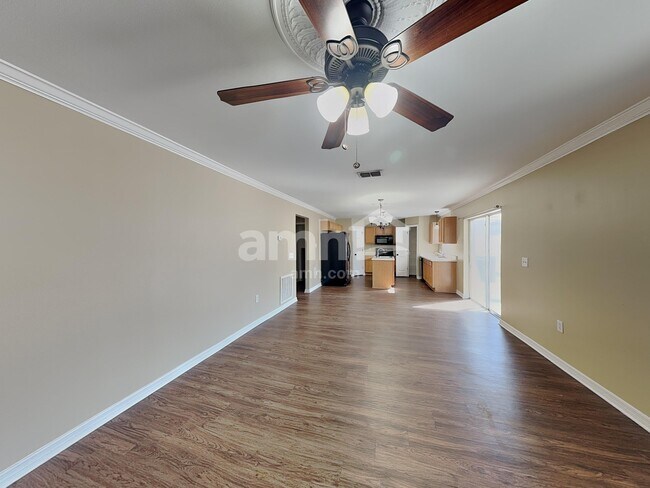 Foto del edificio - 10407 Fly Fishing St