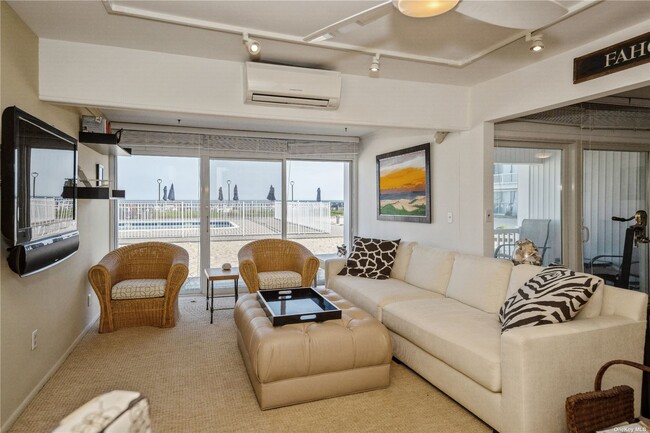 Foto del edificio - 585 Dune Rd