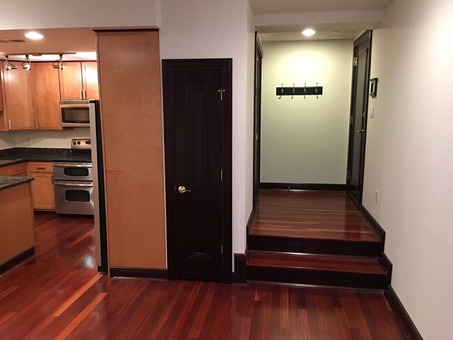 Foto del edificio - 4540 Lindell Blvd