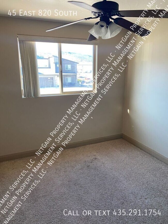 Building Photo - 45 E 820 S