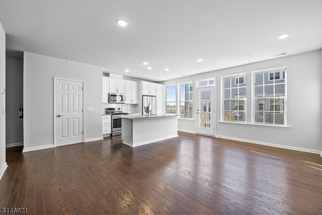 Building Photo - 67 Robeson St
