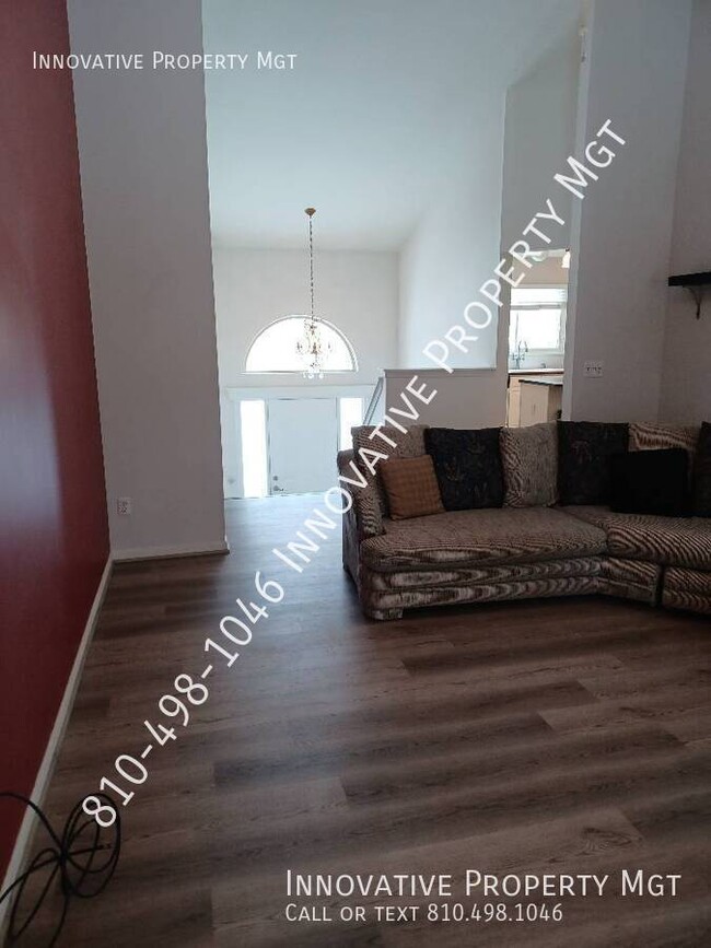 Building Photo - 455 Salus Dr