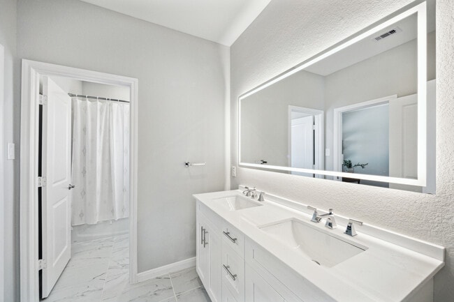 Bathroom with Double Sinks - Cadia at Lago Mar