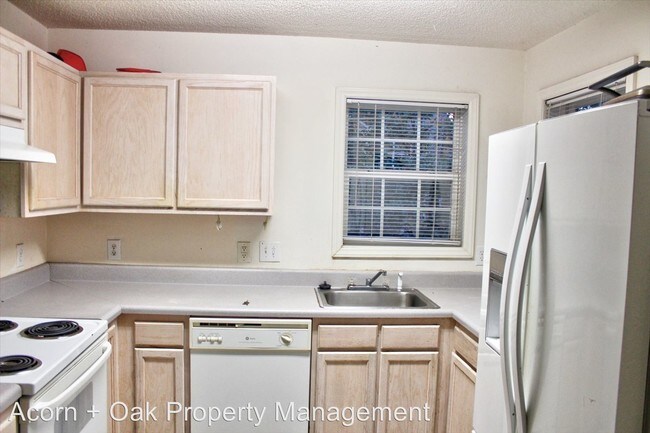 Foto del edificio - 3730 Pardue Woods Pl