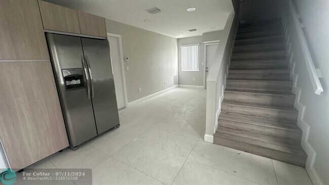Foto del edificio - 811 NW 3rd Ave