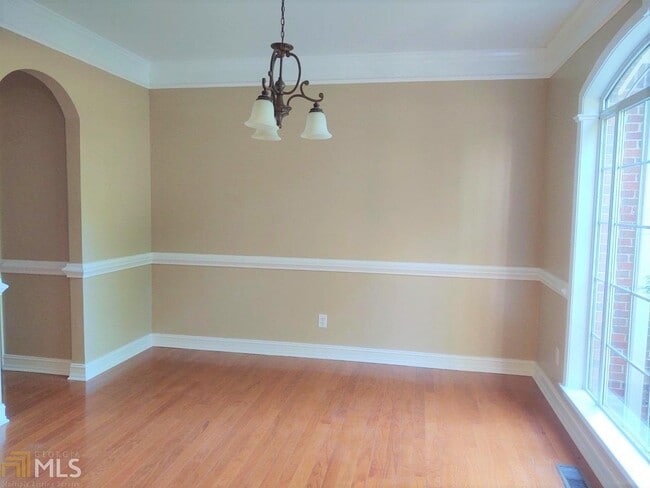 Building Photo - 407 Lancelot Trail
