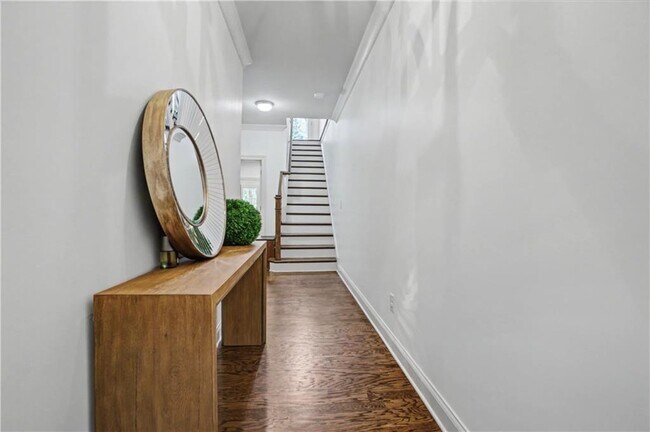Foto del edificio - 2500 Skyland Dr NE