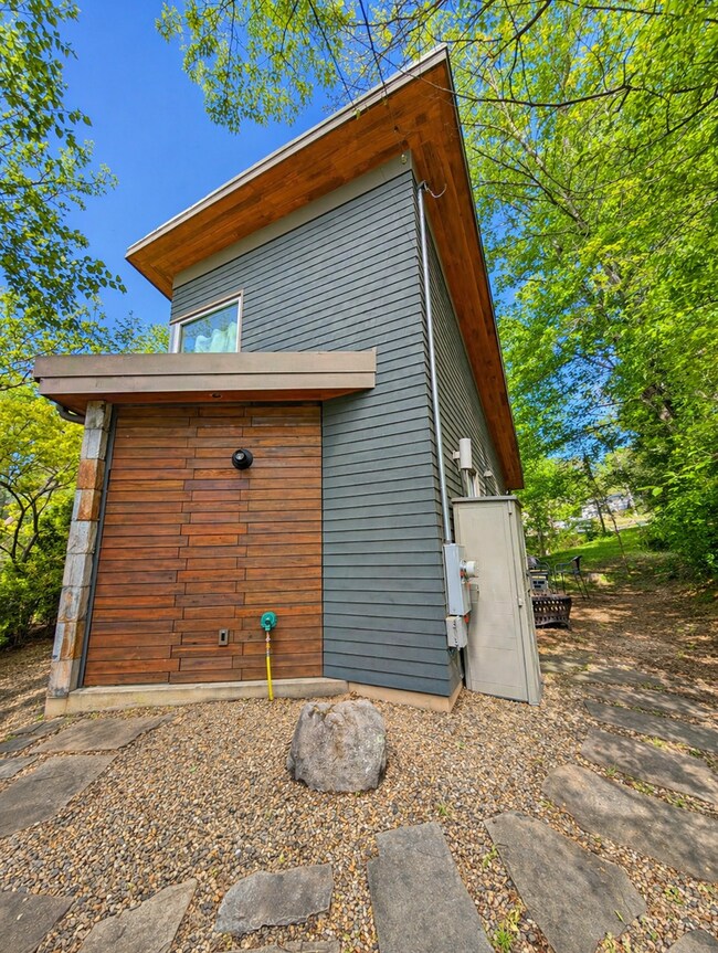Foto del edificio - Fabulous "Microhome" in Kenilworth Area!
