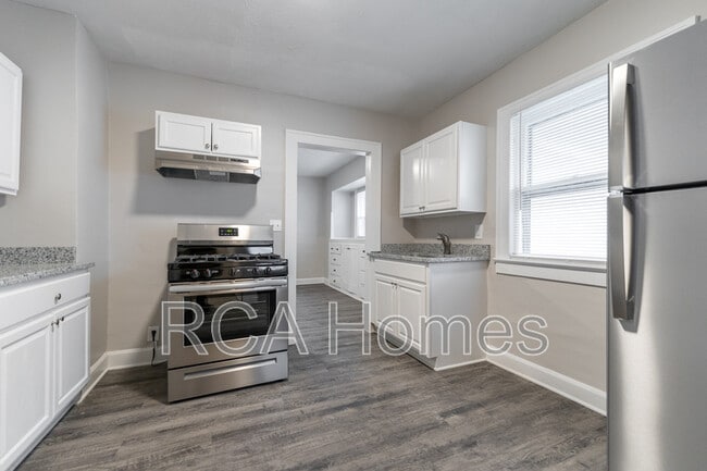Photo - 410 S Rural St House