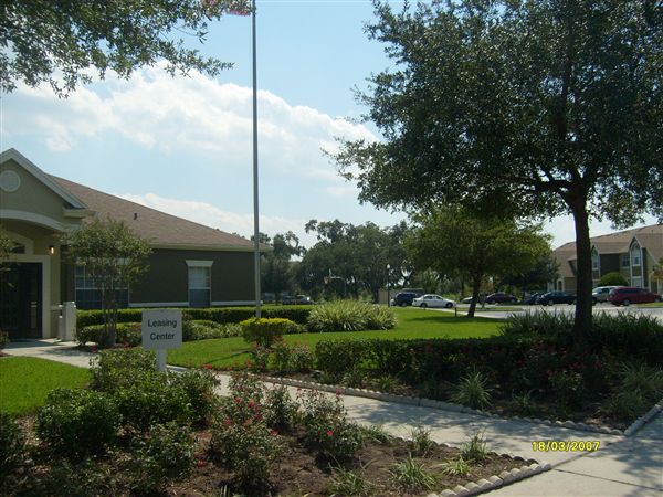 Foto del edificio - 4201 Sawyer Cir