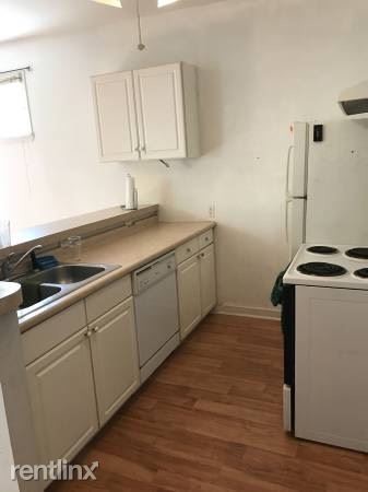 Building Photo - 3 br, 1 bath Apartment - 21 Duncan St