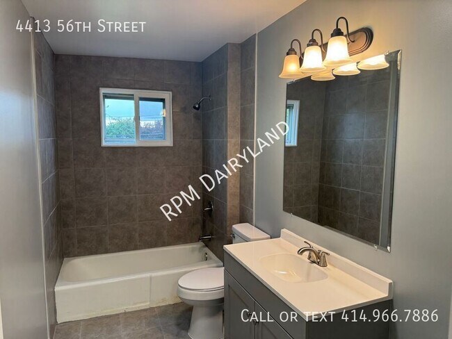 Foto del edificio - 4413 56th St