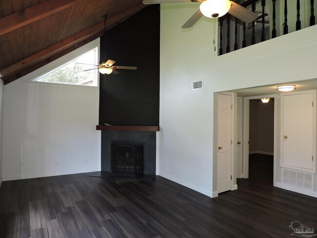 Foto del edificio - 7674 Old Hickory Dr