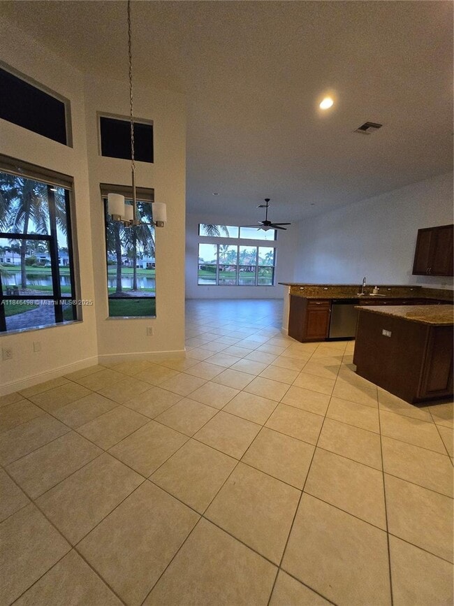 Foto del edificio - 15088 SW 34th St