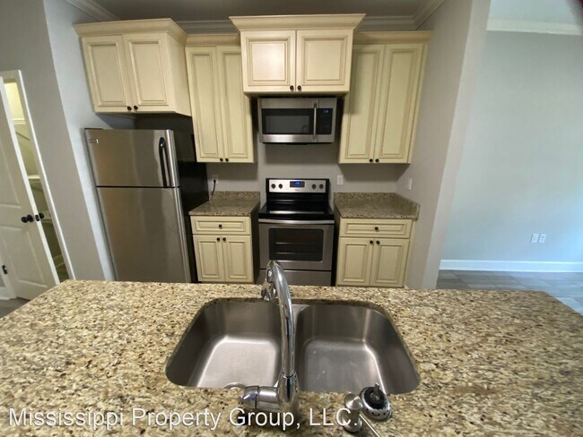 Building Photo - 3 br, 2.5 bath House - 331 Countryview Cove