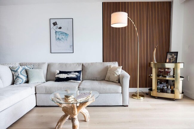 Building Photo - 6801 Indian Creek Dr