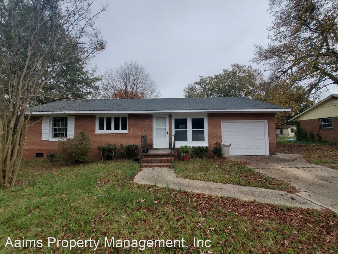 Primary Photo - 3 br, 1.5 bath House - 3016 E Brinkley Drive