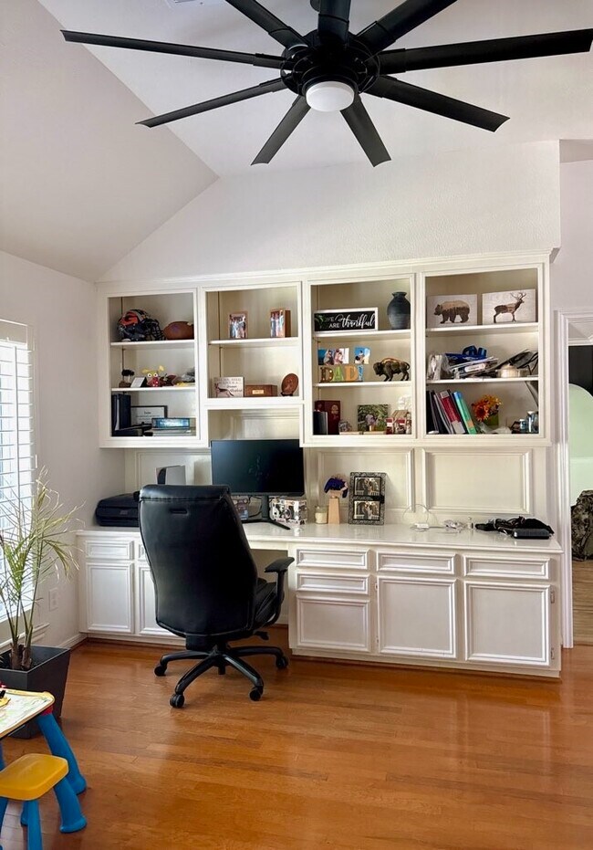 Foto del edificio - 17707 Noble Oak Ct