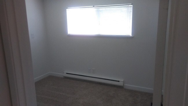 Building Photo - 130 Bellflower Road, Unit A
