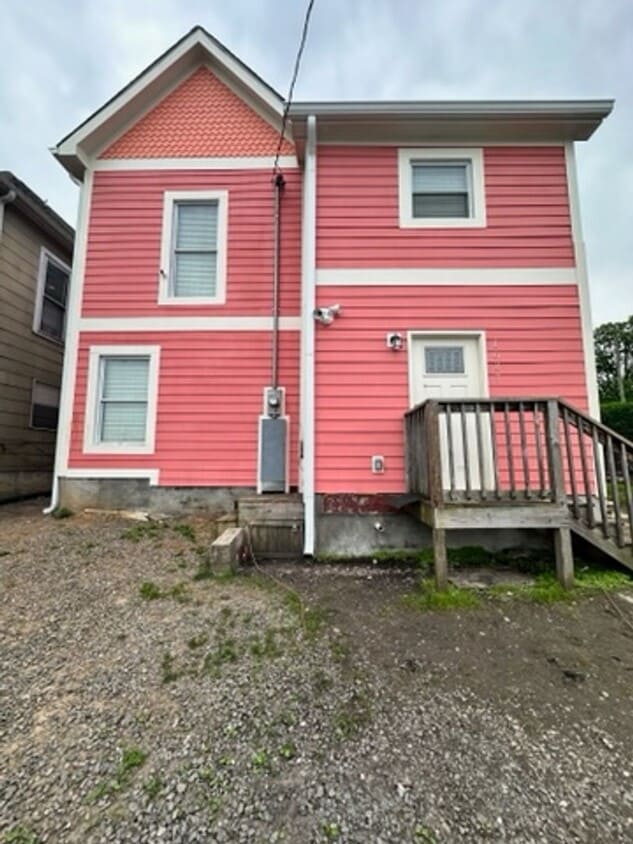 Building Photo - 1627 Forest Ave