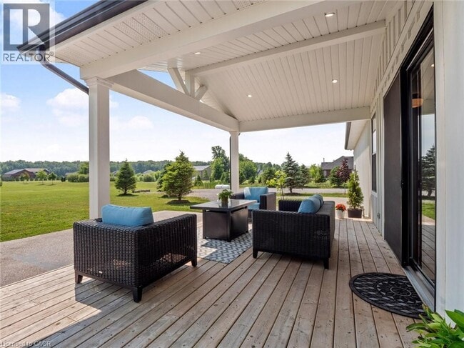 Photo du bâtiment - 51075 Deeks Rd S