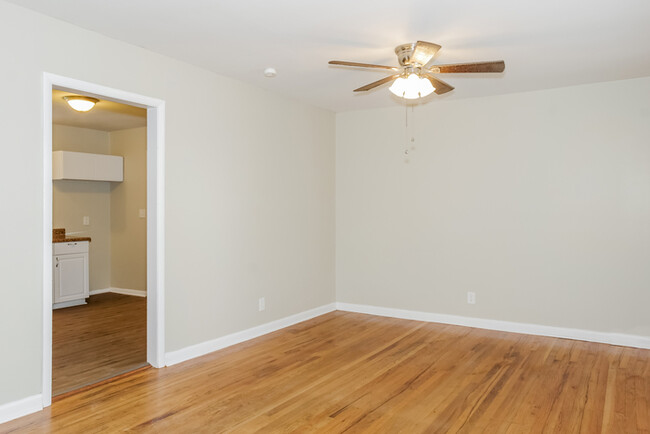 Foto del edificio - 4 Bedroom Huntsville Home