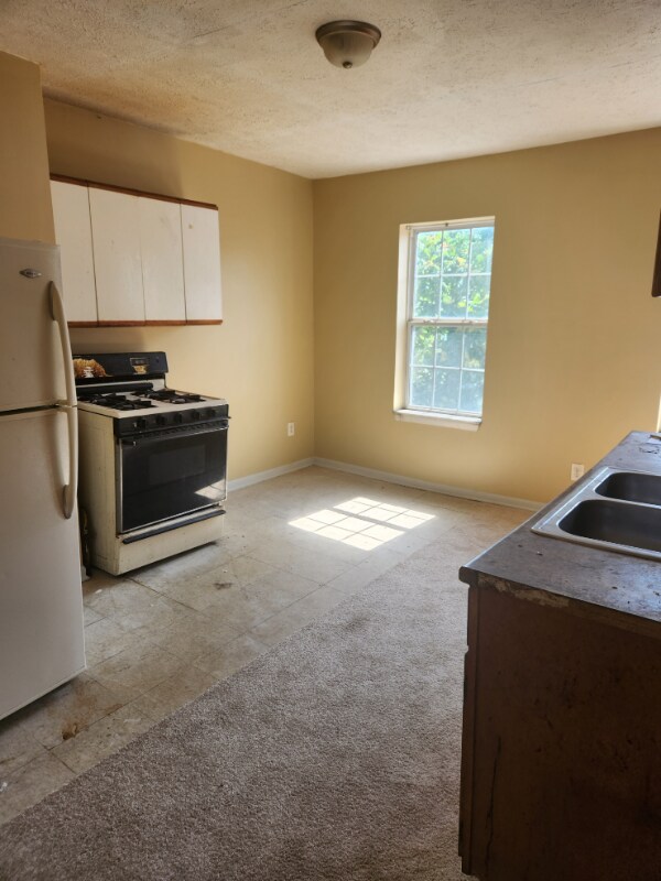 Building Photo - 4116 Denison Ave