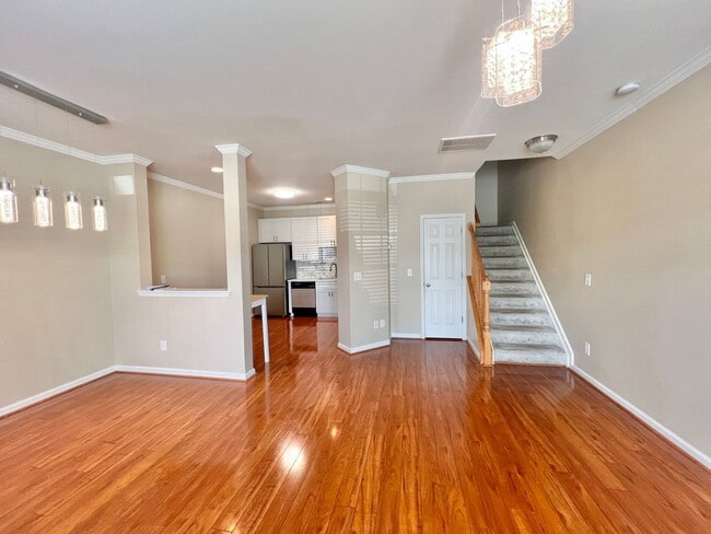 Building Photo - Charming 3BD, 2.5BA Raleigh Townhome with ...