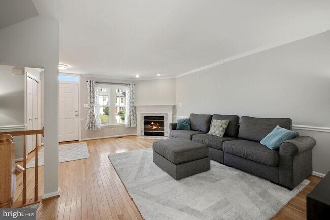 Photo - Charming 3BR (4-level) Townhome in Ashburn