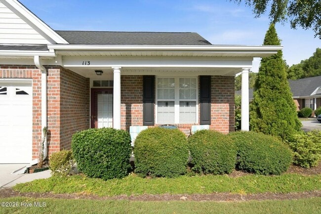 Photo - Discover this well-appointed 3-bedroom plus bonus room , 2-bath home in Carleton Place