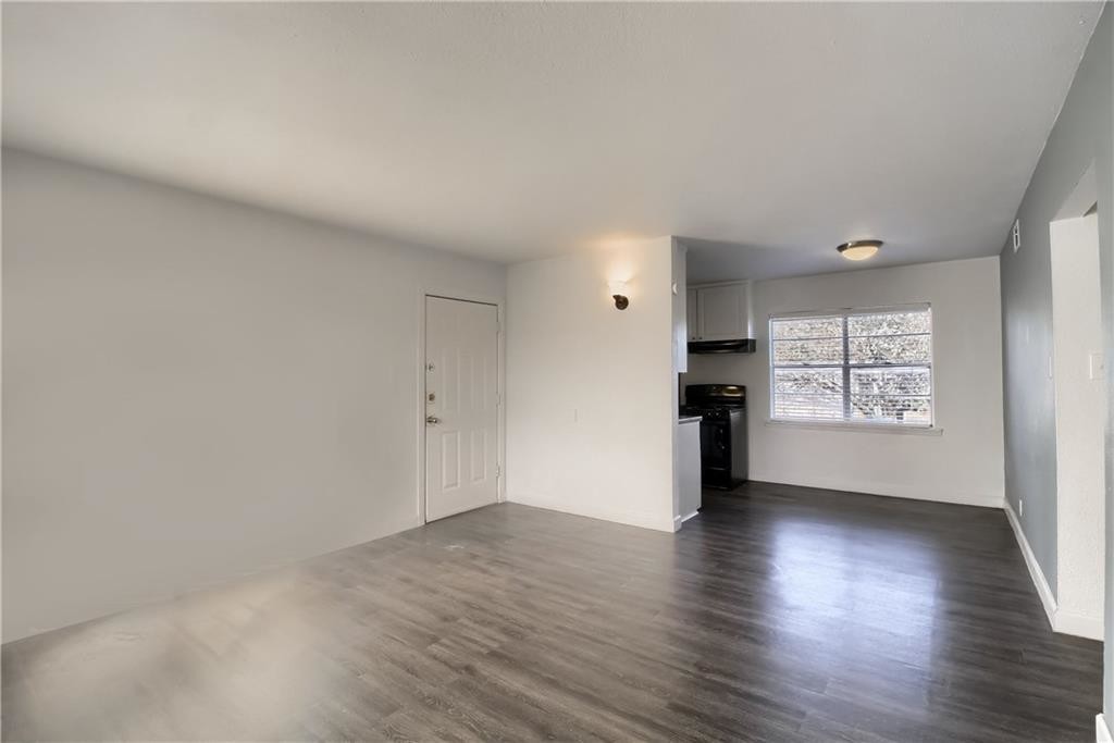 Primary Photo - 1206 E 52nd St