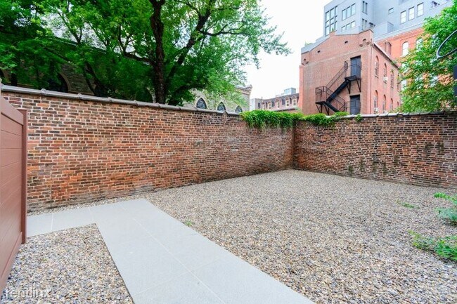 Foto del edificio - 2 br, 3 bath House - 275 Mott St