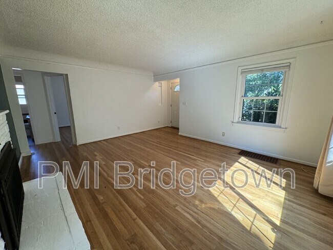 Foto del edificio - 5907 NE 57th Ave