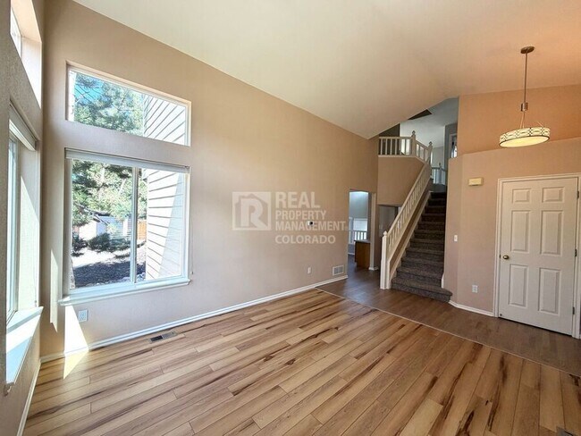 Building Photo - 16253 Blueleaf Pl