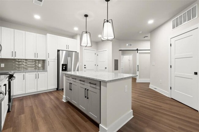 Building Photo - 2648 Sandy Plains Rd