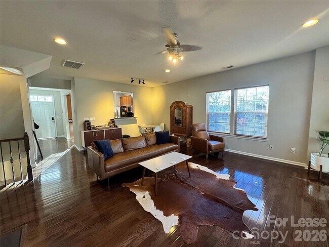 Foto del edificio - 280 W Bland St