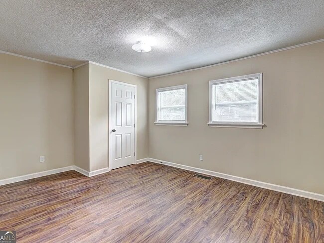 Foto del edificio - 5164 Phillips Dr