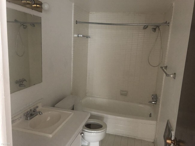 Foto del edificio - 4 br, 2.5 bath  - 1971 Orleans St