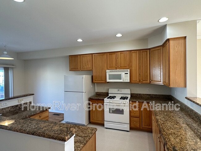 Foto del edificio - 5530 Sacramento Mews Pl