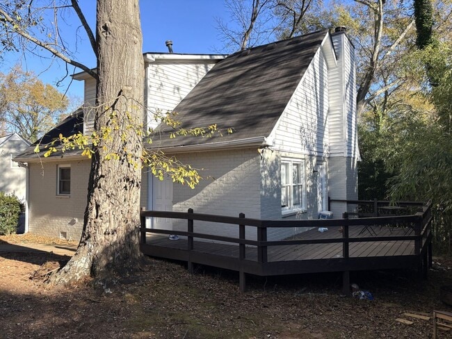 Building Photo - Five Points 3br - Fall 2026 Prelease