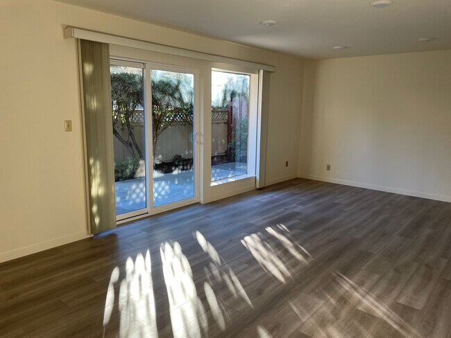 Building Photo - 3224 Palos Verdes Ct