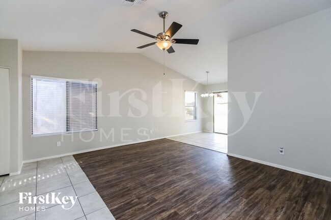 Foto del edificio - 2290 E Nunneley Ct