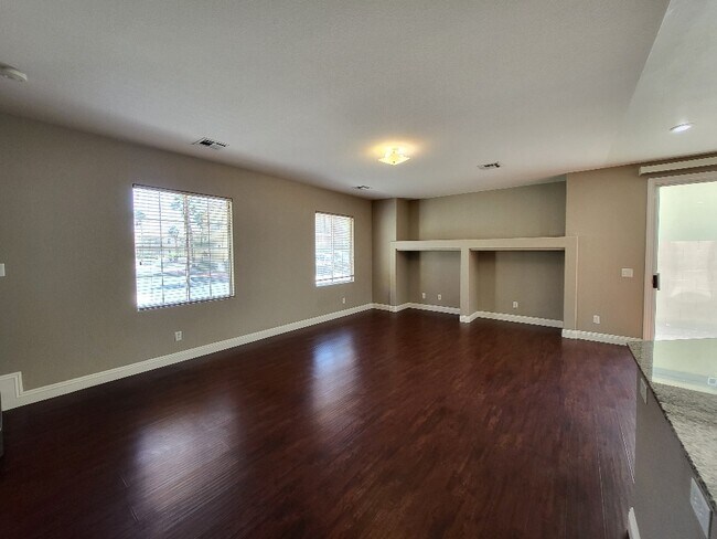 Foto del edificio - 8116 Retriever Ave