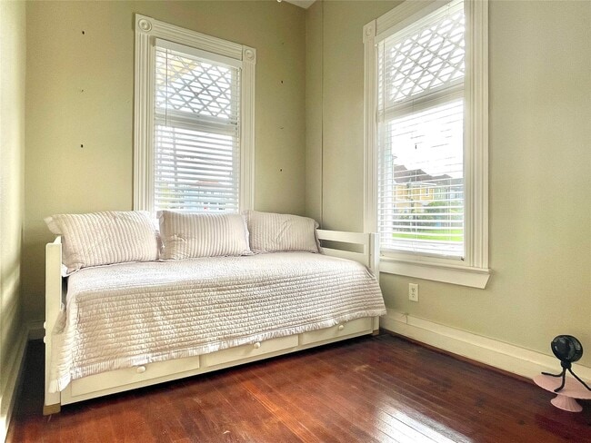 Building Photo - 1427 Church St