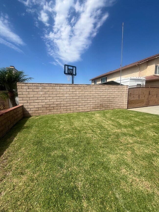 Foto del edificio - Charming 3-BR Corona Home | Spacious Lot, RV Parking & Boat Storage