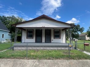 Building Photo - 928 Udell St