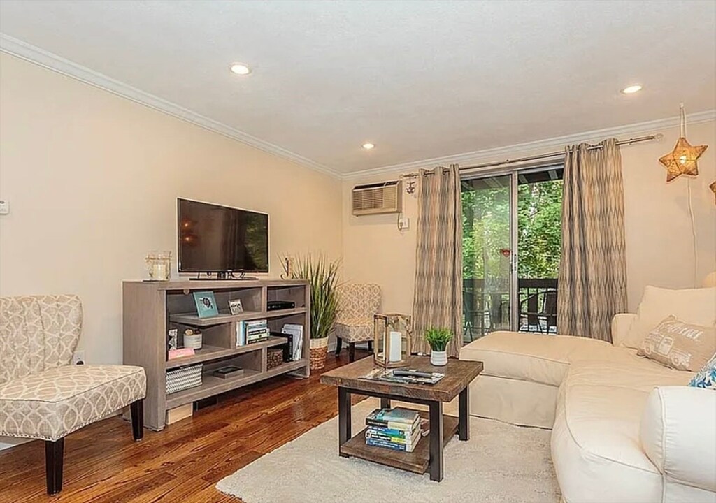 Foto principal - 99 Pleasant St