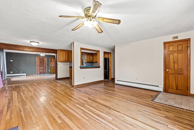 Building Photo - 11 Boline Pl